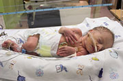 Parents' Clothing Can Infect Newborns in Intensive Care