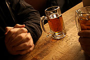 Heavy Drinking Linked to Greater Risk for Alcohol-Related Cancers