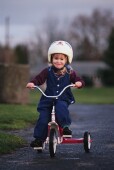 Tricycle Accidents Send More Than 9,000 Tots to ER a Year: Study