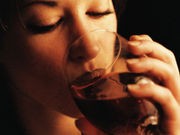 Women Starting to Match Men's Drinking Habits, Study Finds