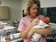 Spike in Newborn Drug-Withdrawal Tied to Prenatal Painkiller Use