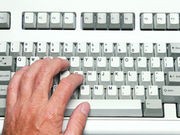 Computer Use May Help Deflect Seniors' Memory Problems