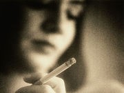 Mom's Smoking May Put Kids at Higher Risk of COPD in Adulthood