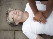 Women in Cardiac Arrest May Be Less Likely to Receive Help