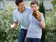 'Enthusiastic' Dads May Mean Less Troubled Kids: Study