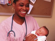 Delay in Clamping Umbilical Cord Benefits Babies, Doctors Say